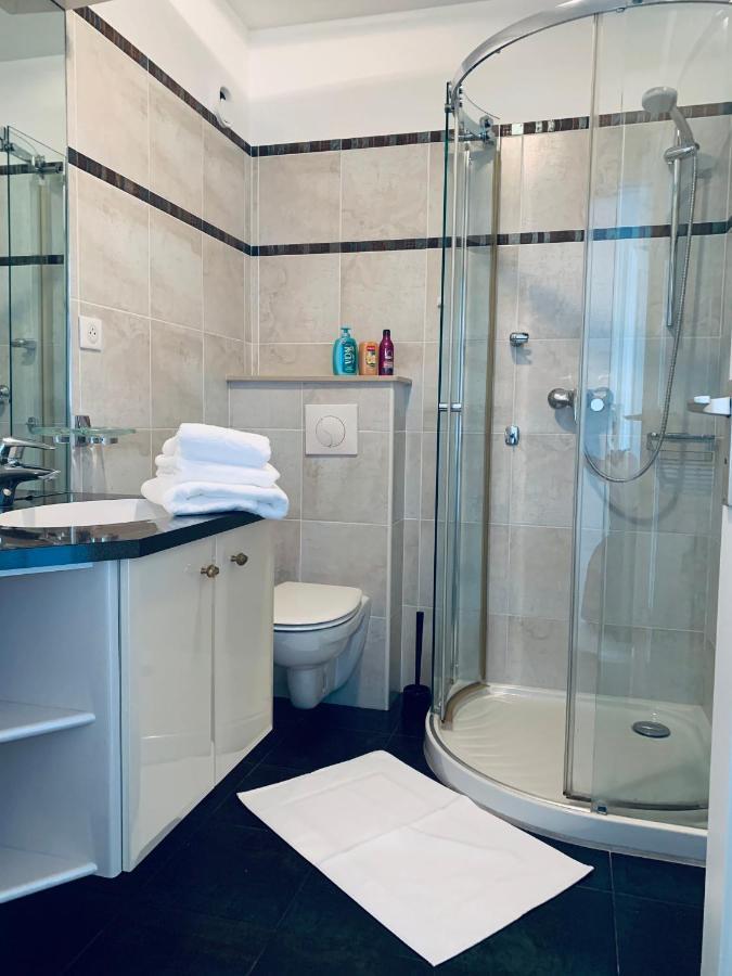 Appartement Le Schooner Roquebrune-Cap-Martin Exterior photo